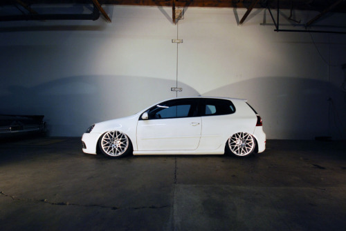 2low2go imsoovertheinternet our new Rotiform BLQ's on a bagged MK5