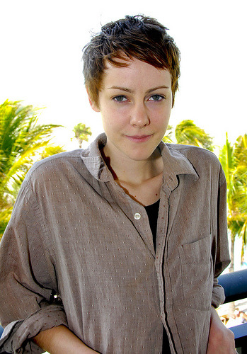 WOAH hold the phone when did jena malone become hot dykey fuckyeahdykes