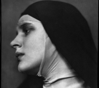 billyjane:  Rosamond Pinchot as The Nun, 1923. via newyorksocialdiary