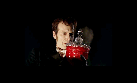 (via leftlovebehind) love when he said “look Talbot”.. and turns the jar around…LOL…