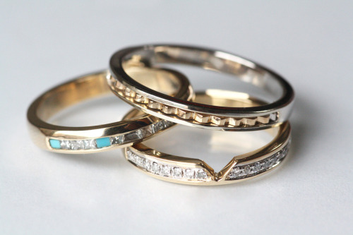 I am in love with these rings from Mociun New custom wedding bands