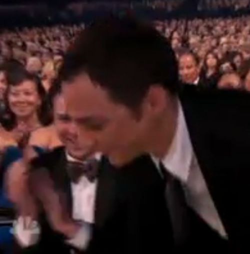 The screen cap sucks but Jim Parsons won the Emmy and he thanked his