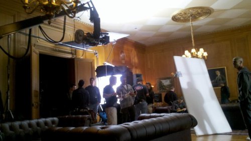 On the set of 2x06 - Never Been Kissed