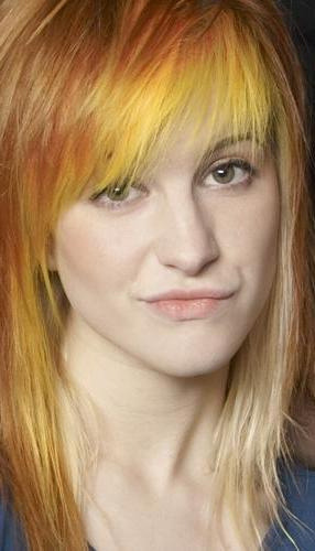 hayley williams no makeup. she looks with no make-up