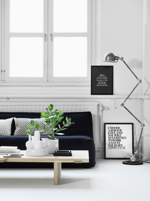 Graphic prints by Swedish Therese Sennerholt.
Styling by Lotta Agaton and photo by Henrik Bonnevier.