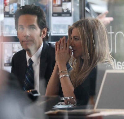 Jennifer Aniston and Paul Rudd seen filming scenes for there latest movie 