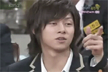 We&#8217;ve reached 1,500 followers!
Thanks to everyone who followed, liked, and reblogged. You guys are amazing. Heechul loves you!
And to show you that, here&#8217;s this gif again. He wants you to know you&#8217;re beautiful~
