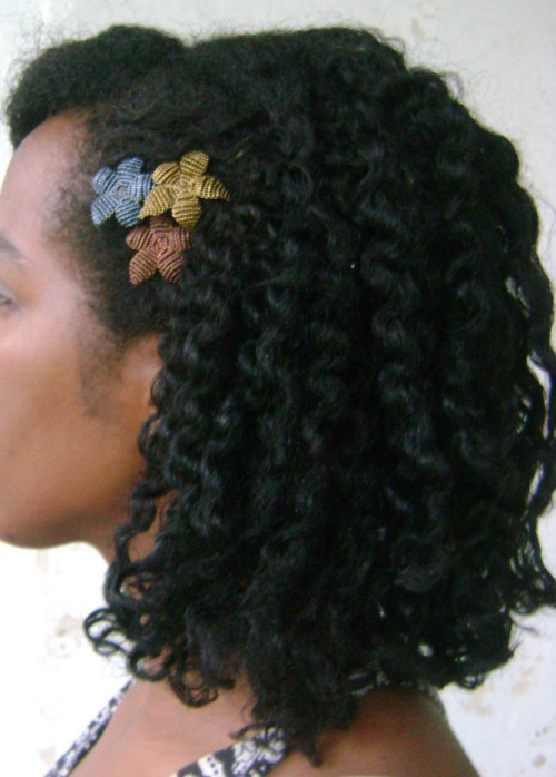peacelovenatural:hair accesories like this @ http://www.etsy.com/shop/OdodoOriginals