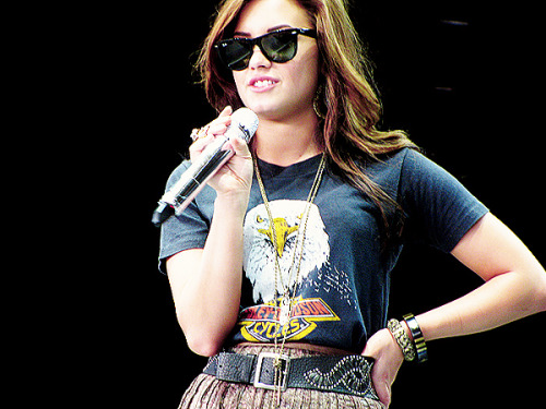 favorite demi photos in 2010 / in no order / soundcheck at comcast center in mansfield, ma