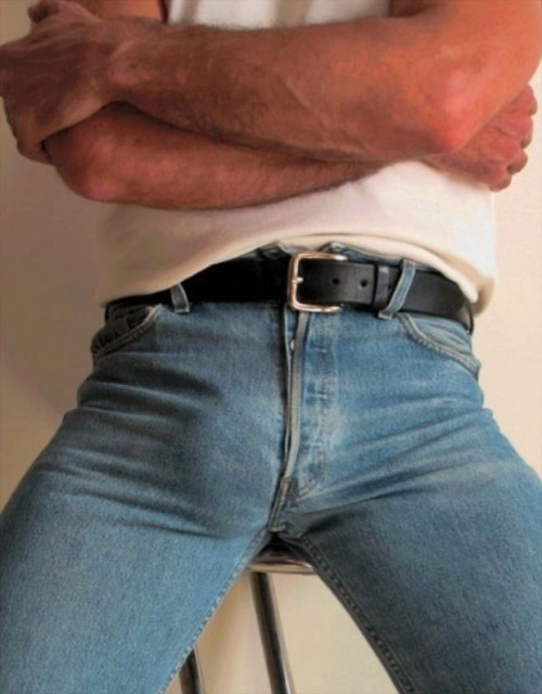 Bulgarian blue jean bulge Posted 1 year ago 37 notes