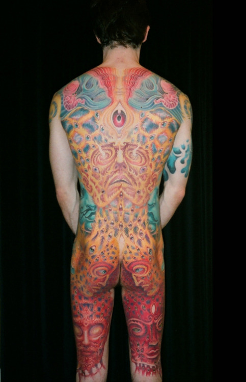Correct me if I am wrong, but this looks like an Alex Grey inspired tattoo.