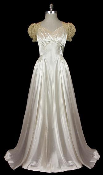 1940s wedding dress via The Frock Posted February 21 2011 at 738pm 38