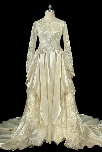 1940s wedding dress via The