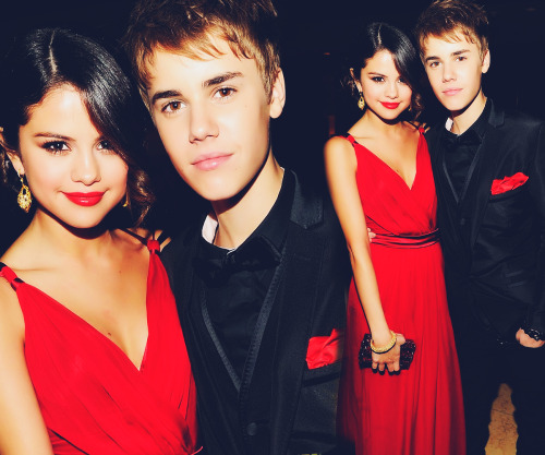 selena gomez and justin bieber pictures together. Justin Bieber and Selena Gomez