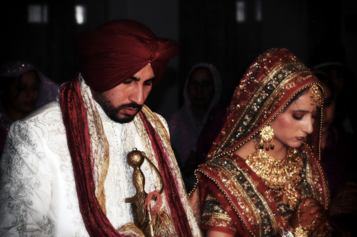 Punjabi Sikh Wedding De RitiRiwaz Tel dhalayee Munde de ghar sab ton 