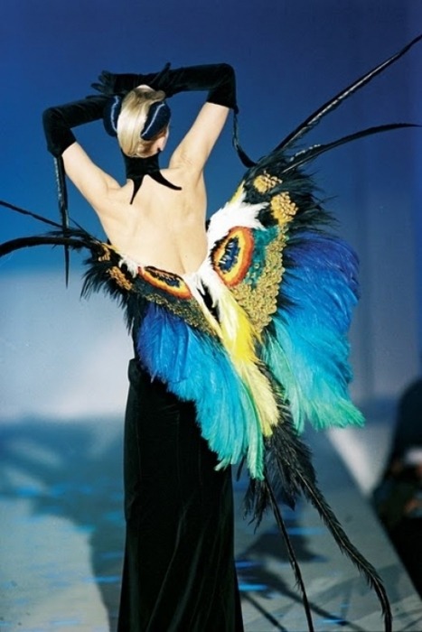 idreamofaworldofcouture:  Thierry Mugler Haute Couture Spring 1997 