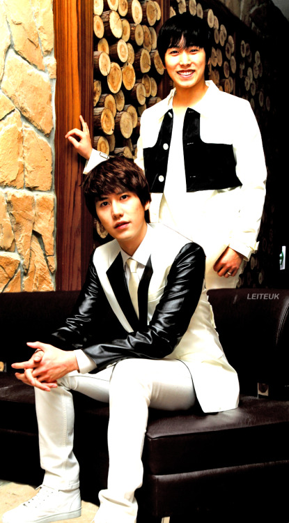 loveforkyumin:

leiteuk:

KYUMIN!!!!!!!!

♥

striving to be cuter than your OTPs, one photo at a time :3 &lt;3