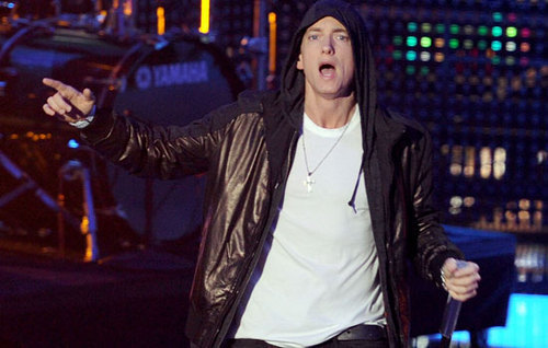  ”Você vai me olhar, me julgar, tirar conclusões precipitadas, mas ainda assim não vai me conhecer.”
Eminem