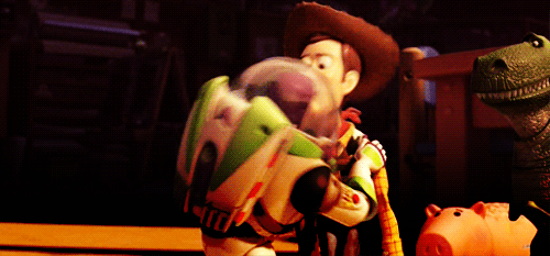 tequero:  Amigo estou aqui se a fase, é ruim, e são tantos problemas que não tem fim não se esqueça que ouviu de mim, amigo estou aqui. Toy Story. 