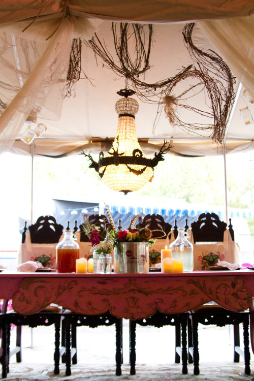 Rustic head table decor for a