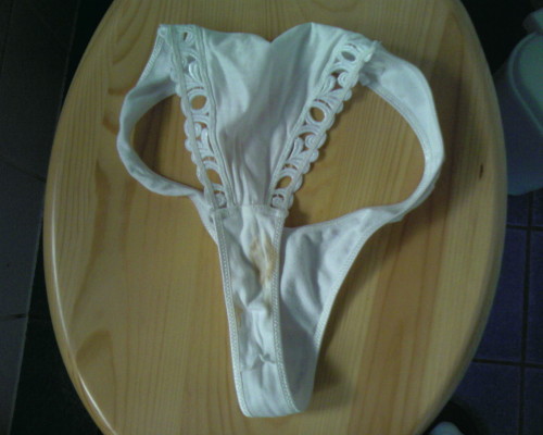 This is a Blog for all kind of used dirty juicy Panties and Pussies