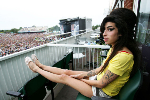 Há uma diferença entre o que você quer, e o que é bom pra você.  Amy Winehouse