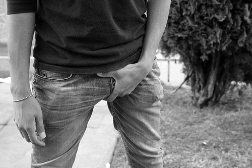 Jeans bulge grab Source someponies via tehjimmeh 