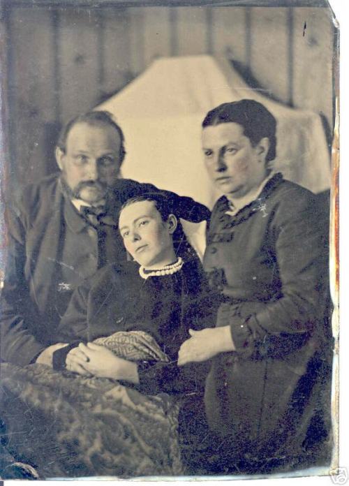 Victorian+photos+of+dead+people