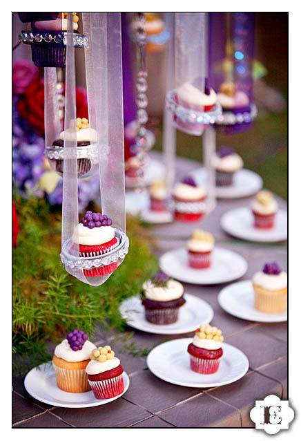 Hanging cupcakes charming idea for a wedding dessert table