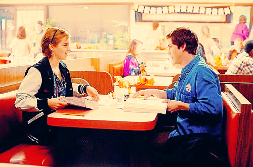 New Picture of Emma Watson and Logan Lerman in 8220Perks of Being