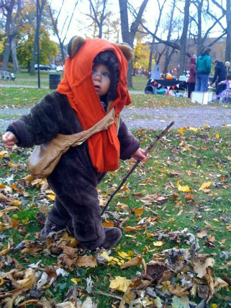 ребенок в костюме ивока