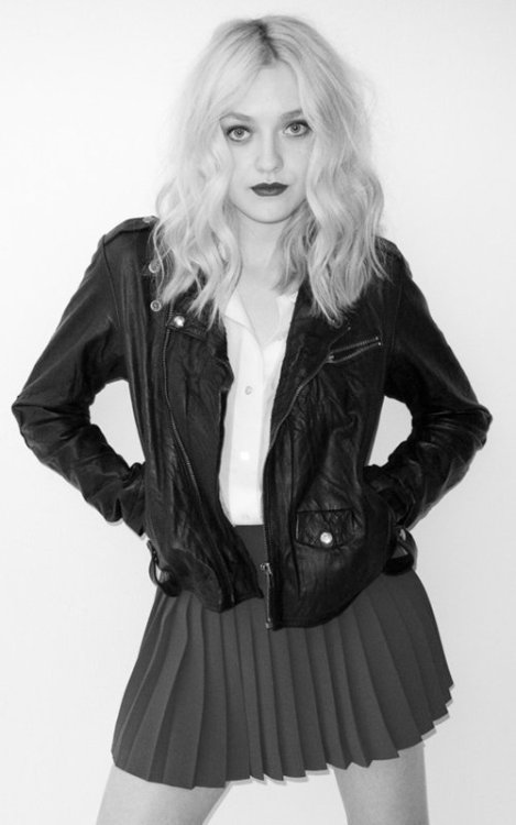 Here are some photos of Dakota Fanning from her recent shoot
