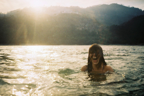thesummernights:such a happy photohttp://somedaywhenpeaceisfound.tumblr.com/