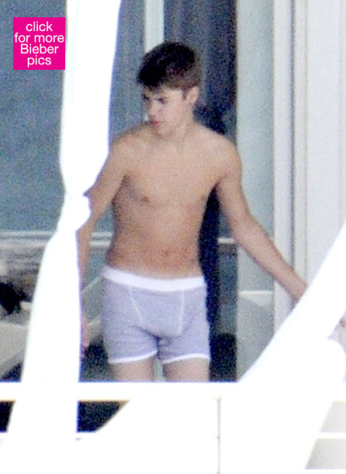 justin bieber bulge undewear pulbic selena gomez Justin Bieber bulging