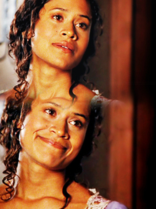 Tagged GwenMerlin Gwenguineveremerlin guineverephotoshopangel coulby