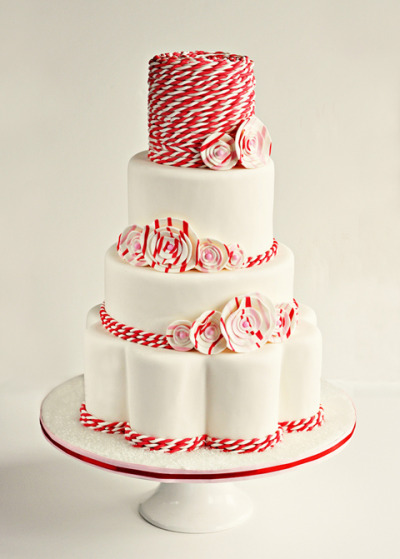  wedding cake red white winter