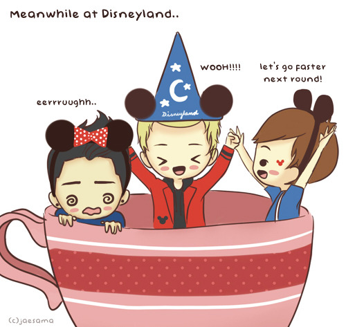 jaesama:  Some of you were wondering what the other boys were doing at Disneyland~The teacup ride is a must!! hahabut not all of us can enjoy it x)  xoxo mia  