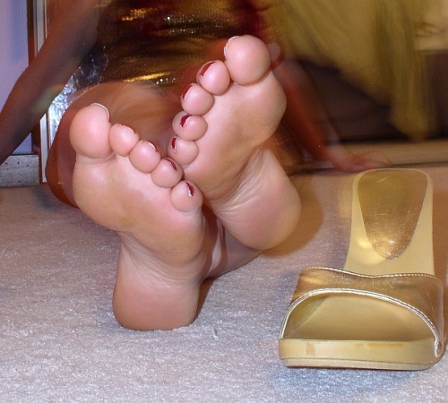 Hot wife amateur feet look delicious platformhighheelscom