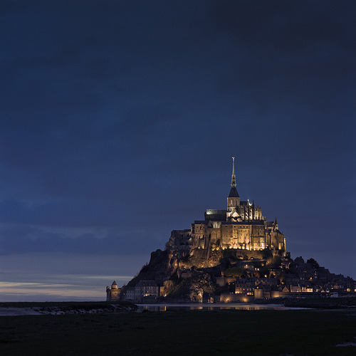 -cityoflove:<br /><br />Mont Saint-Michel, France via thetzar<br />