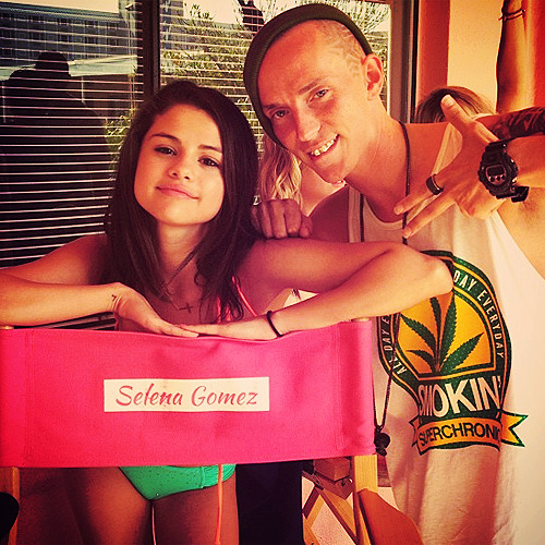 
@theatltwinz: Selena&#8217;s back! (x)
