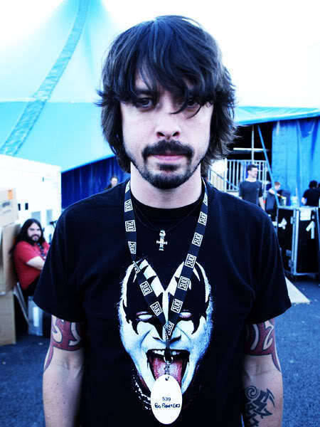 1 month ago 104 notes dave grohl I love you photos kiss tattoos cool shirt