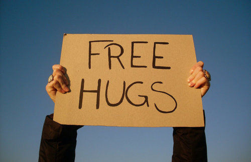  (free hugs,free,hugs,photography)