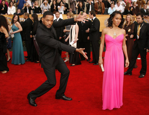 zombiemombie: Zac Efron lets Vanessa walk first so people know how amazing she is. Will Smith does THIS. 