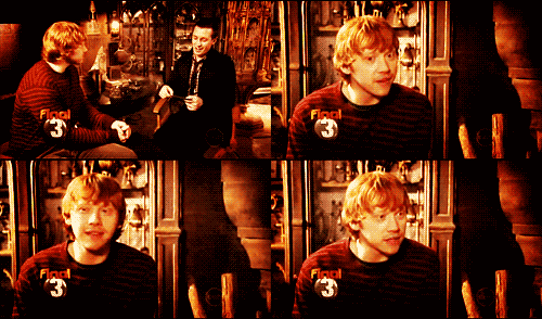  Interveiwer :Do you ever get tired of people making jokes about your wand? Rupert: Oh, yeah. That does come up a lot, even on the call sheets we get. There was one we got the other day, “Hermione’s eyes widened as Ron takes out his wand.” 