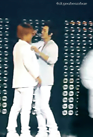 fckyeaheunhae:  HAE’S BODY IS TOO DELICIOUS. WE KNOW THAT HYUKJAE. SO TAKE AWAY DONGHAE NOW. <3333