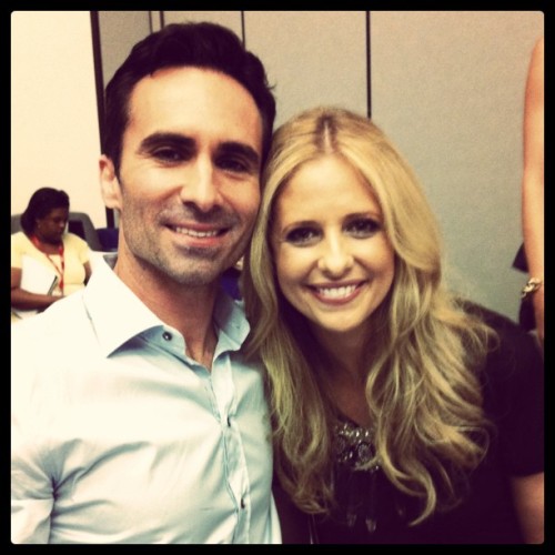 Nestor Carbonell &amp; Sarah Michelle Gellar in RINGER press room. #sdcc  (Taken with instagram)  Thanks for all the reblogs, everyone! Stay tuned for the audio of the roundtable I was part of (with other reporters)! I do the podcast COMIC NEWS INSIDER and will be posting it along w/ many other interviews over the next few weeks starting next Tuesday. www.comicnewsinsider.com