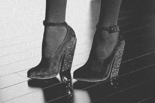 Leandra&#8217;s glitter heels ©Naomi Shon