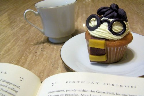 Another Oldie. A Harry Potter cupcake. He looks lonely. I think it&#8217;s time for updated Harry Potter cupcakes?